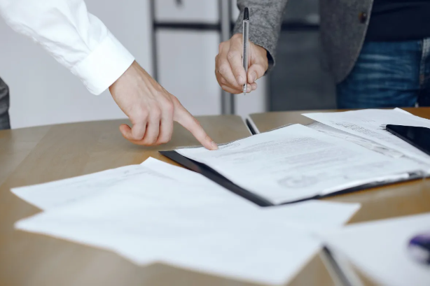 Se firmó la revisión paritaria mercantil